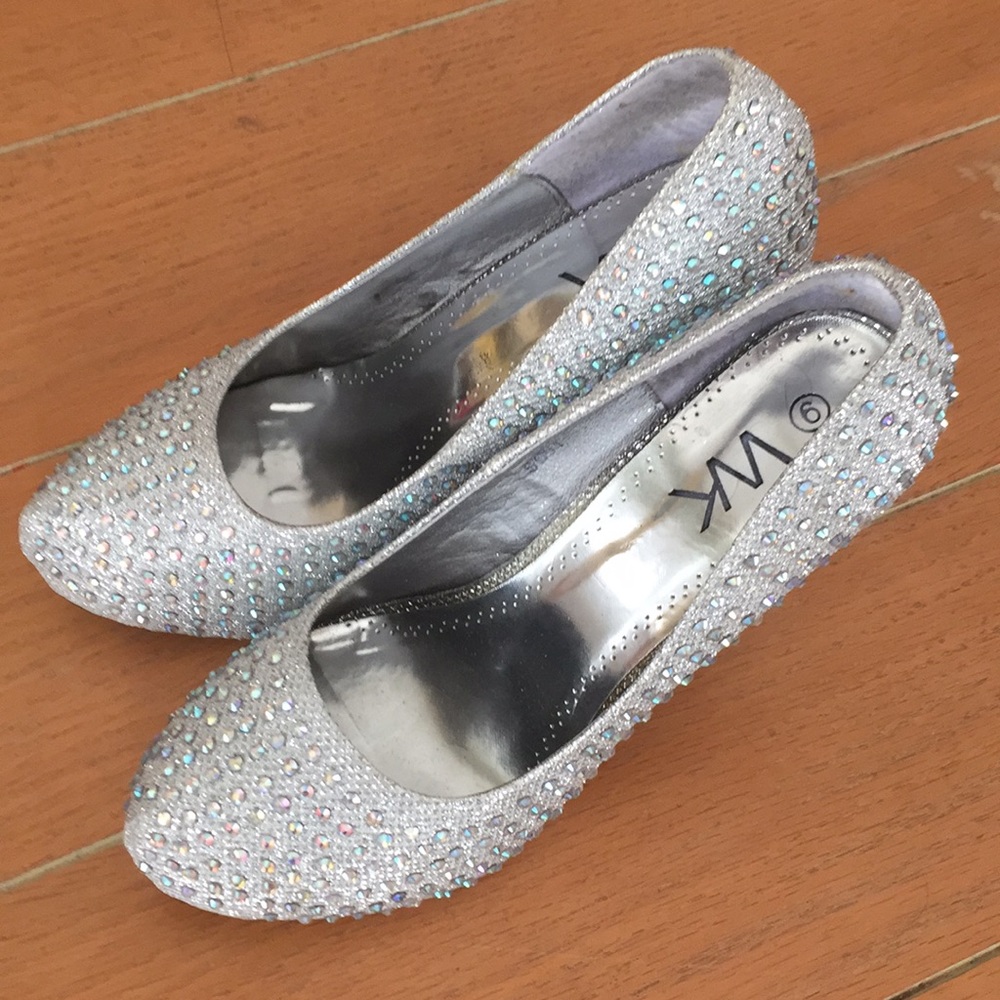 Wk heels 👠 rhinestones mint